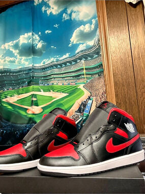 Jordan Air Jordan 1 Mid 'Bred Twist' Men's Black & Red US 12